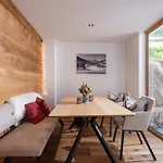Apartamento Sonnen-chalet Mit Grosszuegiger Terrasse *