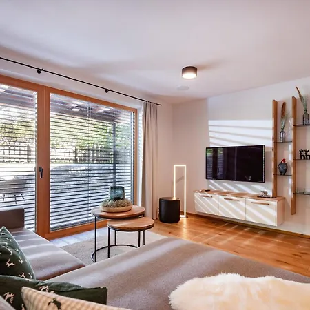 Sonnen-chalet Mit Grosszuegiger Terrasse 아파트 *